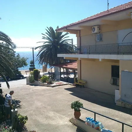 Apartman Gkoloi & *