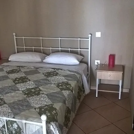 Gkoloi & Lägenhet *