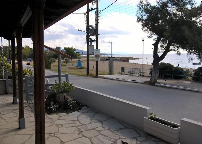 Gkoloi & Kalyves Polygyrou