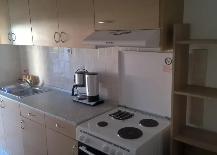 Gkoloi & Apartment *