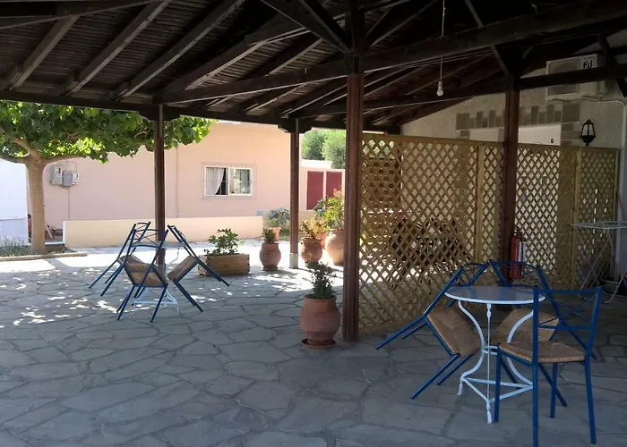 Gkoloi & Apartment